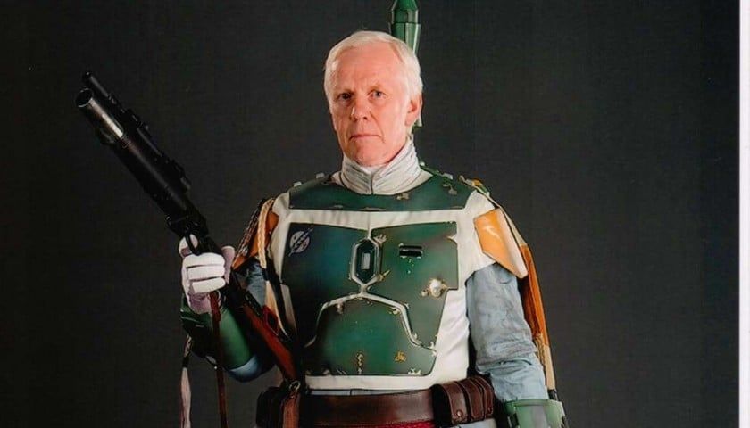 Jeremy Bulloch was born on 16 February 1945 and passed away on 17 December 2020 at the age of 75.

He was an actor.

Though Bulloch is more well known for his role in the Star Wars movies, he had many parts in television shows. Among them were Agony, Robin of Sherwood, Casualty, Starhyke, Faith, The Bill, Chocky's Children, Doctor Who, Counter-Attack and The Chequered Flag.