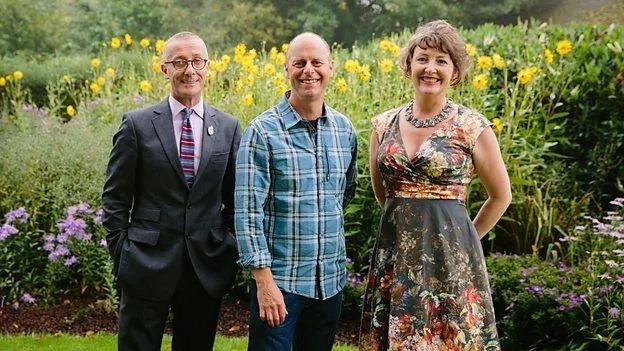 The Great Chelsea Garden Challenge is a 4 part series shown over consecutive nights on BBC Two from 11 to 14 May 2015.

In this series, six amateur garden designers compete for the chance to design and build a garden at the Royal Horticultural Society Chelsea Flower Show.

Keeping an eye on the contestants are presenter Joe Swift and judges Ann-Marie Powell and James Alexander-Sinclair.

Sean Murray, a 51 year old nurse, was the winner.