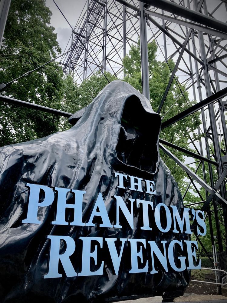 The entrance for The Phantom's Revenge at Kennywood Park.