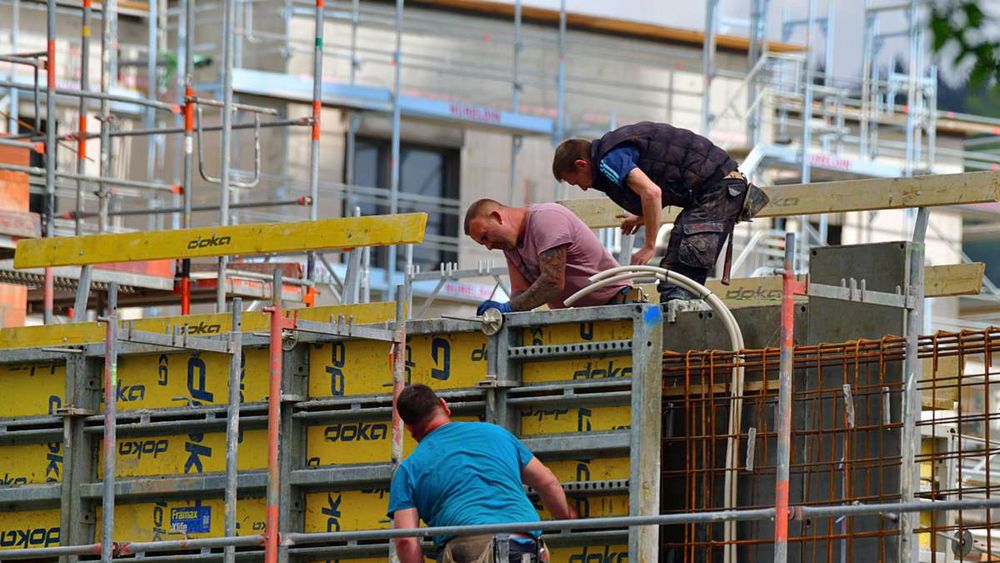 Der Wirtschaftsverband VdW Südwest fordert mehr politische Anstrengungen für günstigeres Bauen. In Hessen entstehe einfach zu wenig Wohnraum.