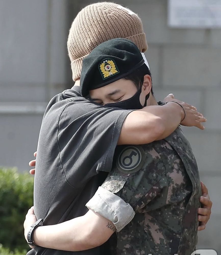 THE vmin hug. You know the one. Jimin in his military uniform on Jin’s release day, hugging his soulmate. 