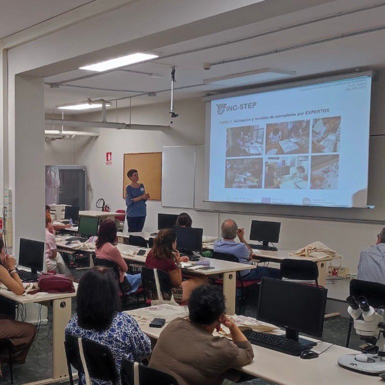 Berta Caballero presenting her contribution to the workshop.