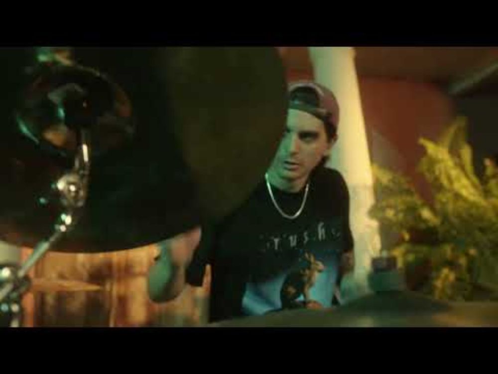 Viscaya - EVERYBODY DOWN (OFFICIAL MUSIC VIDEO)