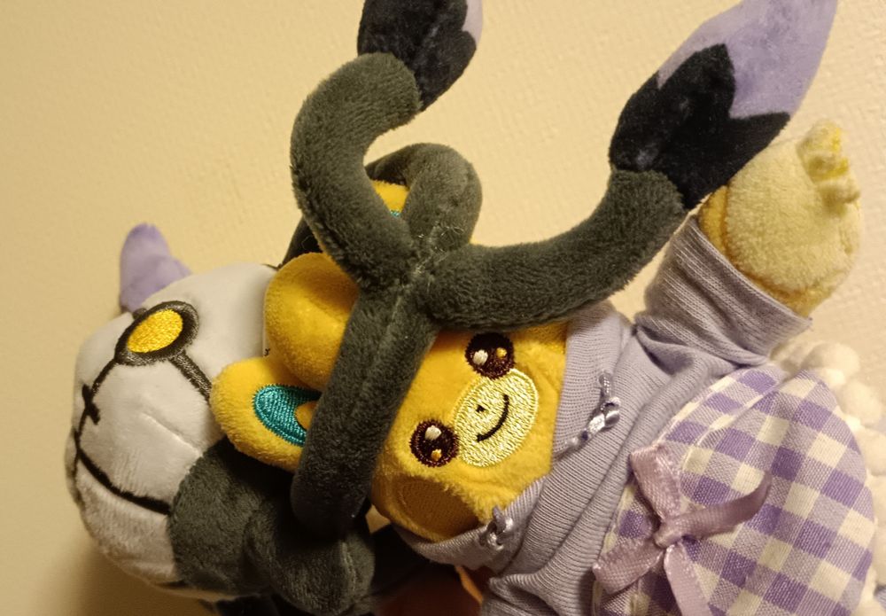 シャンデラと舞う筒モ