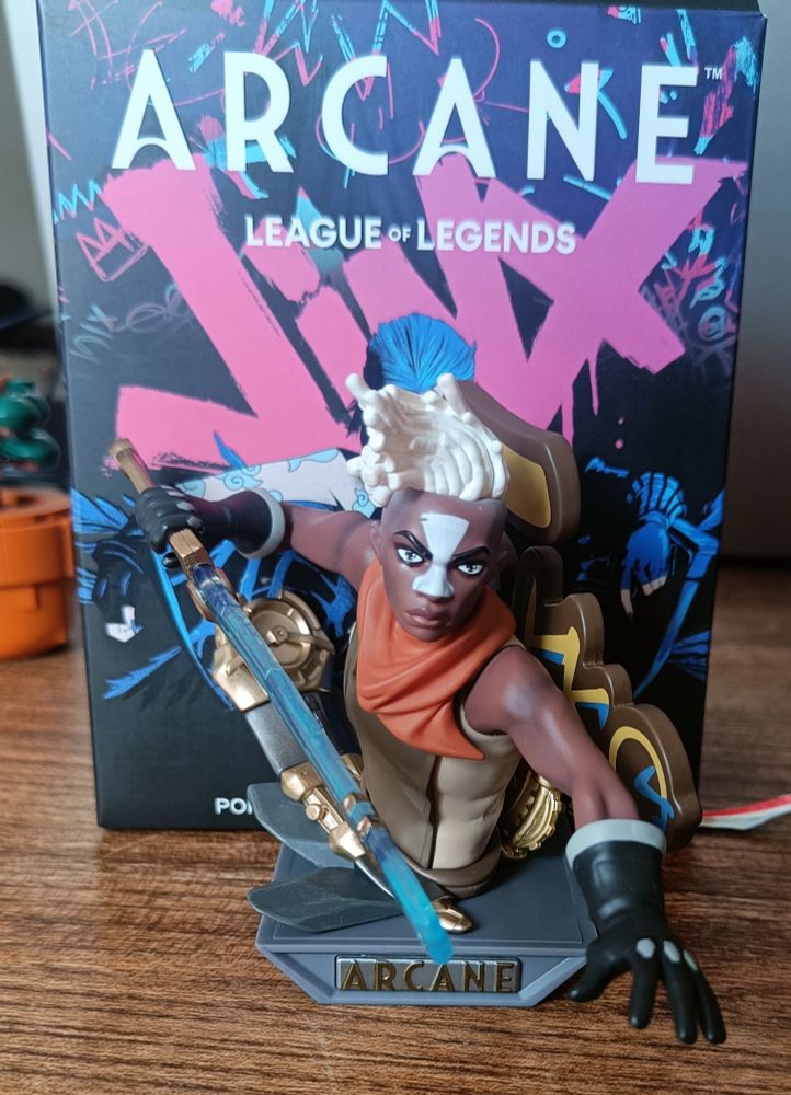 Photo d'une Figurine de Ekko de la Serie Arcane. Tirage heureux de POP MART