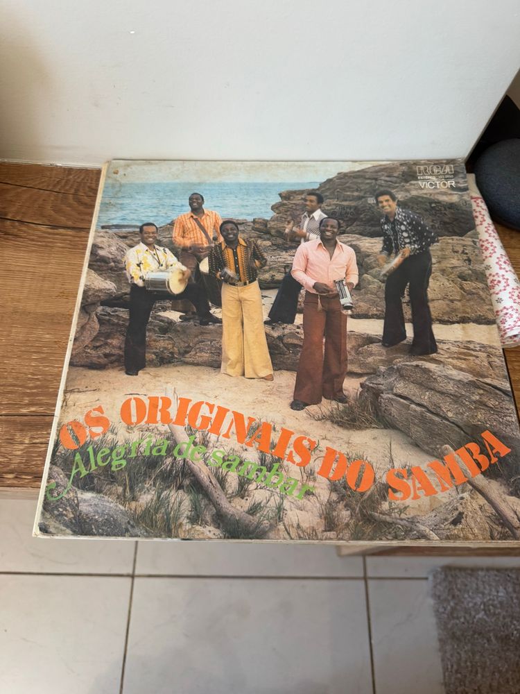Capa do LP dos Originais do Samba - Alegria de Sambar