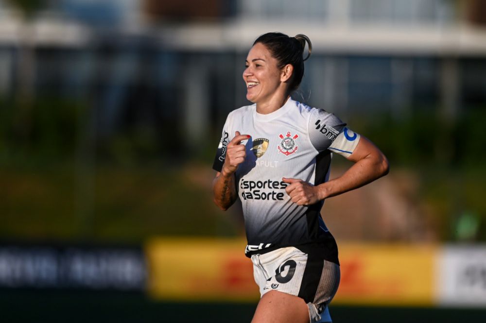 Gabi Zanotti faz golaço, Corinthians despacha Boca Juniors e está na final da Libertadores Feminina