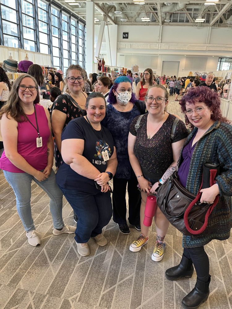 More streamers! Met PositivelyYarnie and DyoTheYarnDragon who were vending.