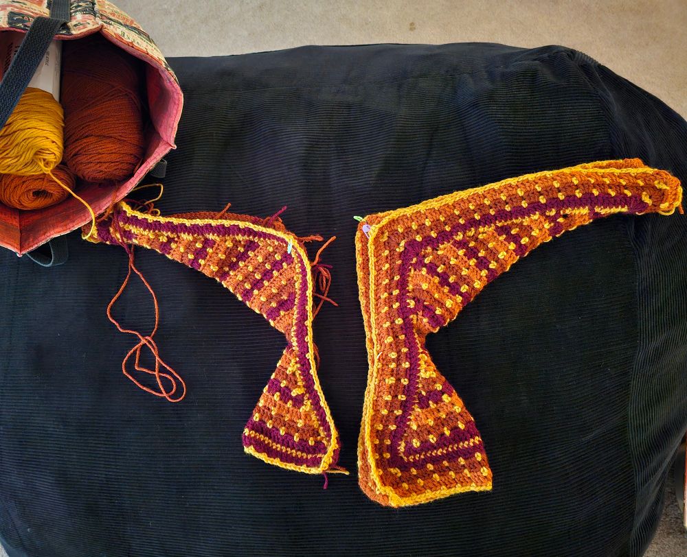 In progress tailored hexi cardigan in fire colors 🔥 