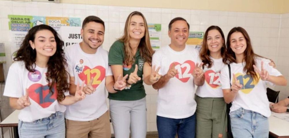 Rodrigo Neves se emociona ao votar e destaca a importância de defender Niterói do extremismo e despreparo