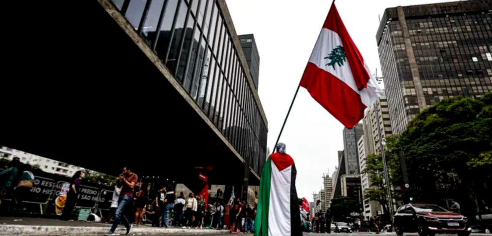 Palestinos protestam na Avenida Paulista contra ataques israelenses ao Líbano