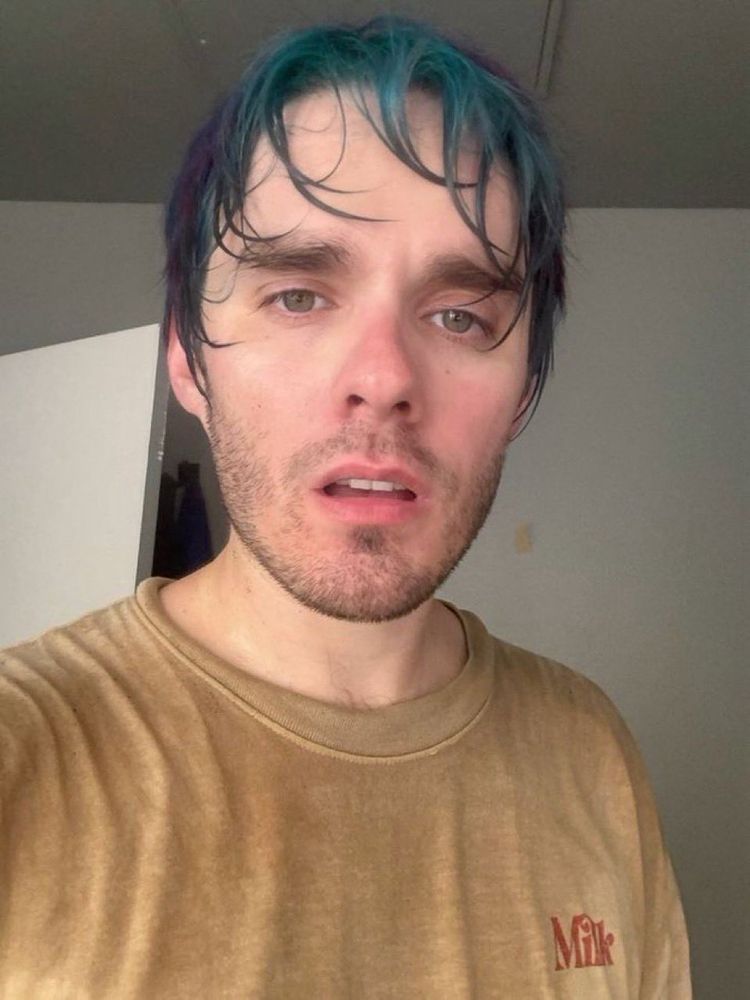 awsten knight sweaty 🤤🤤