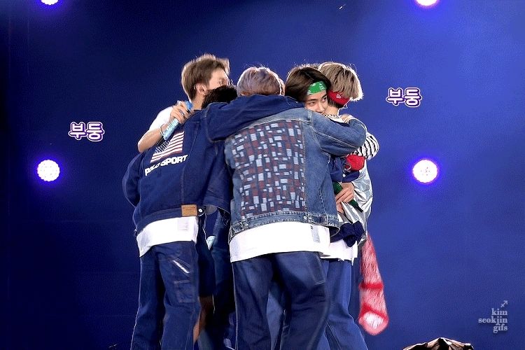 Bts all hugging on stage