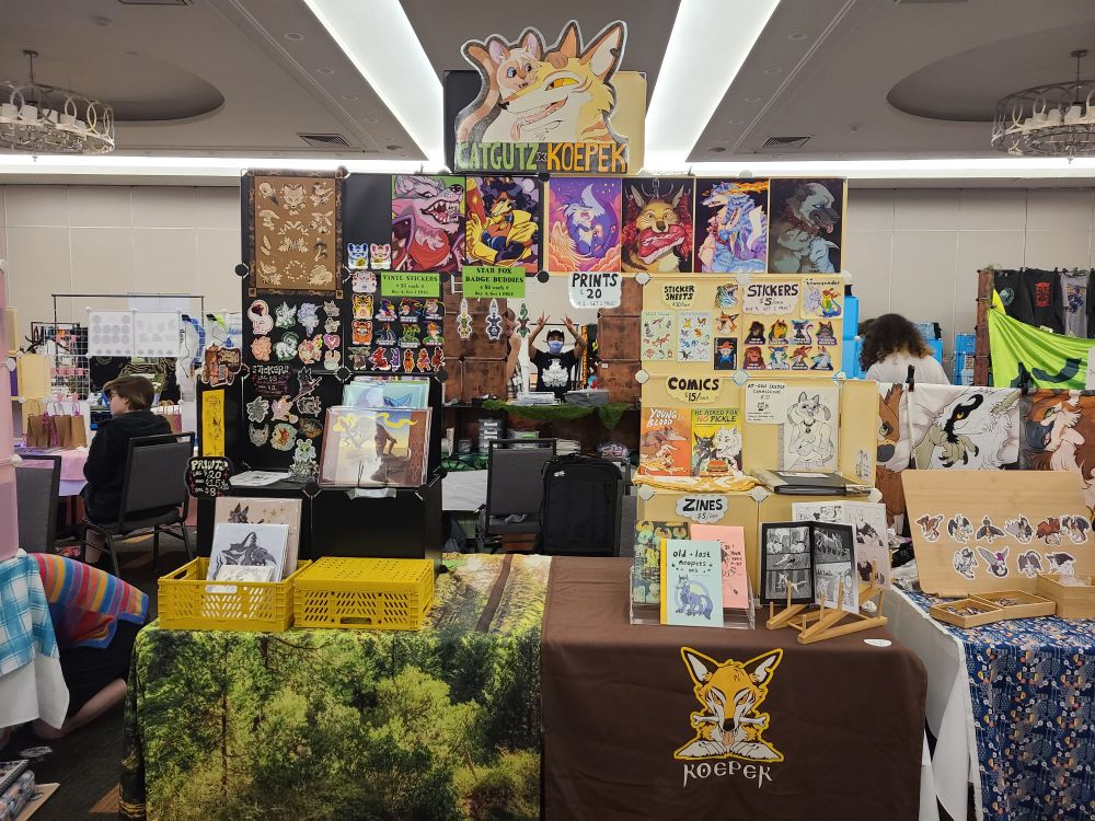 Photo of a dealers den setup
