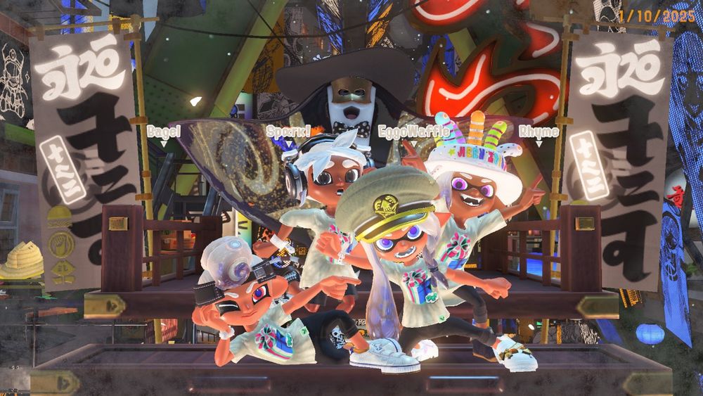 The silly goobers! This pose is only available when you win a battle as a Ruler +1 (specifically +1). 