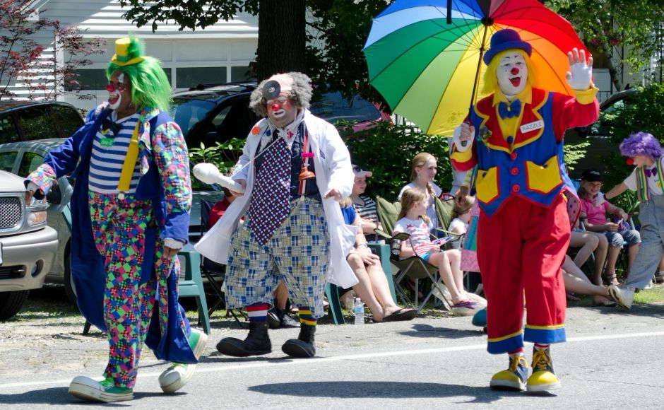 Marching clown parade 