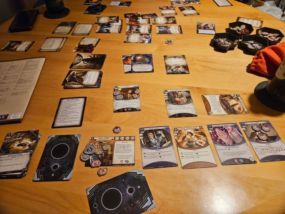Arkham Horror LCG zu zweit aus Perspektive der Bibliothekarin.