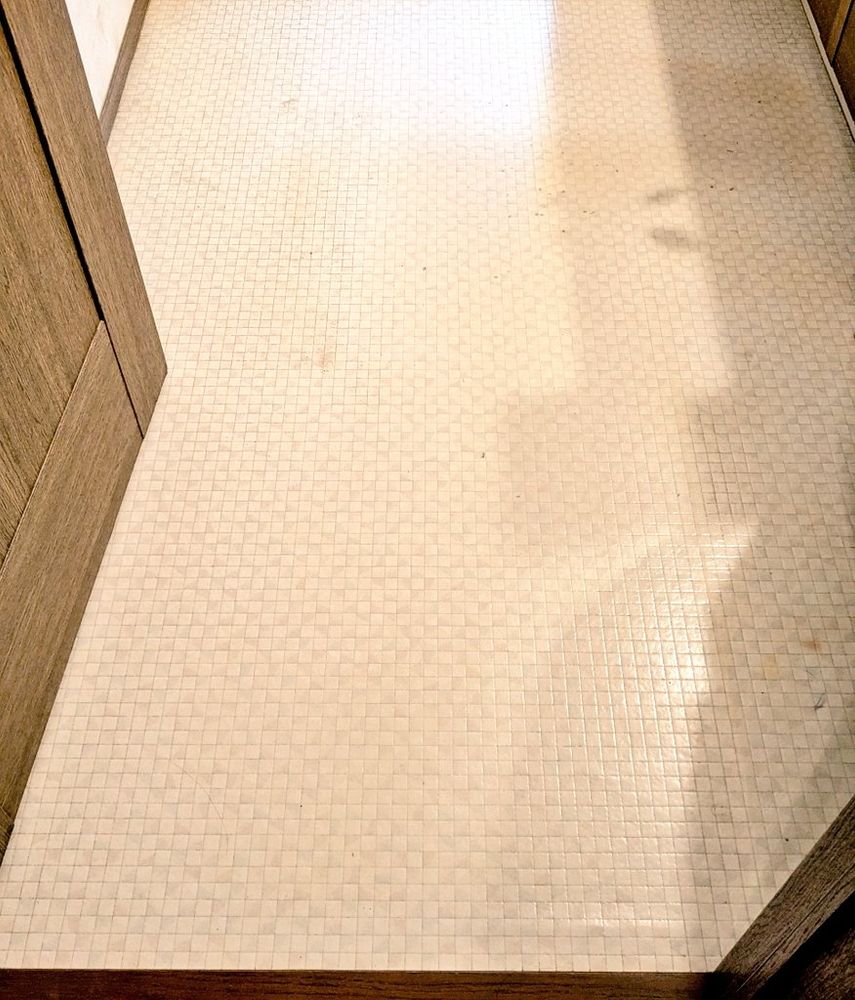 洗面所の床Before