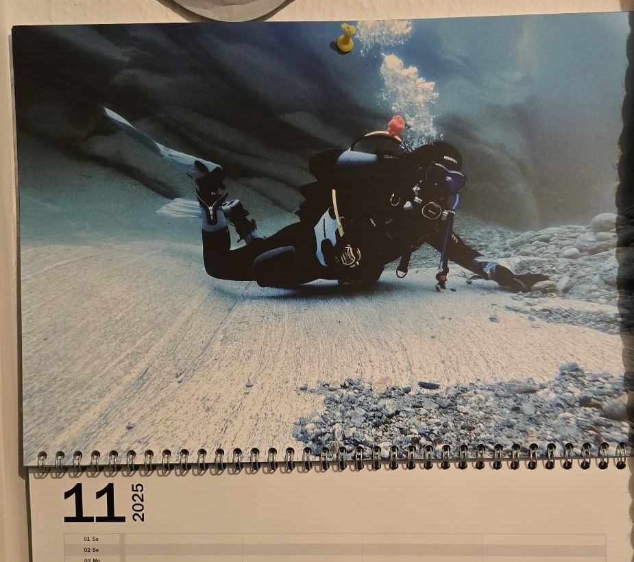 Calendar with an underwater photo of a diver