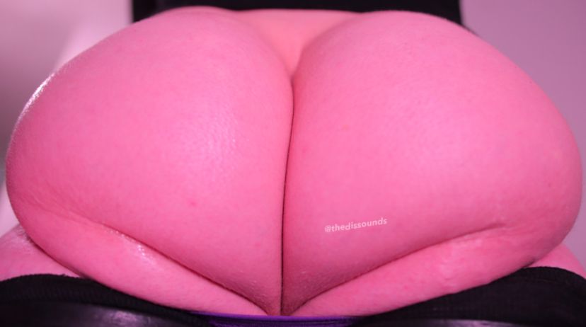 a picture of my butt in a pink-ish hue :)