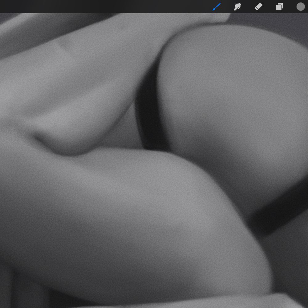 crop of soojin wearing a strap and deep inside jungha