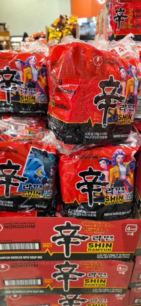 Kpop demon hunters ramen package