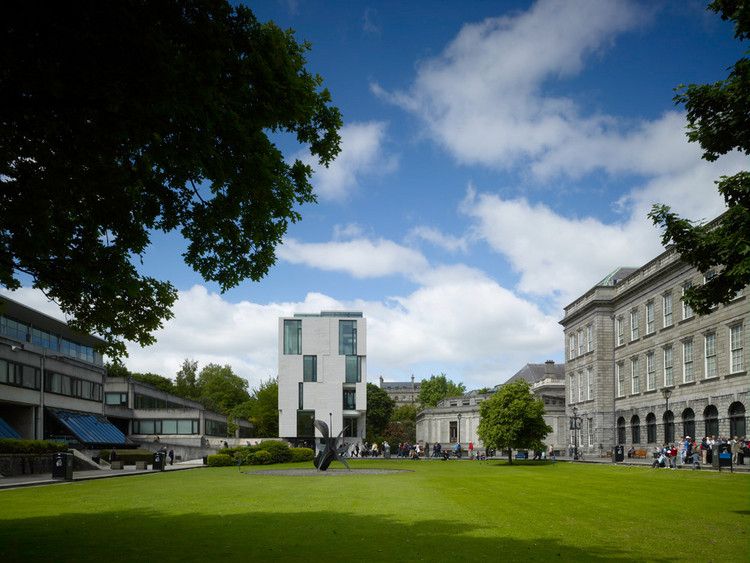 A photo of the TLRH Building with blue skies and sunshine.