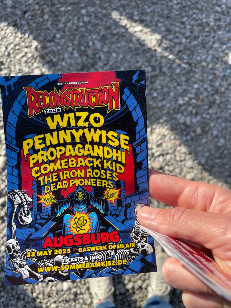 Flyer der Reconstruction Tour, unter anderem Wizo, Pennywise, Propagandhi, Comeback Kid the Iron Roses & Dead Pioneers in Augsburg