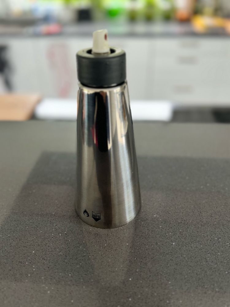 Sprühflasche für Öl oder Essig aus Edelstahl