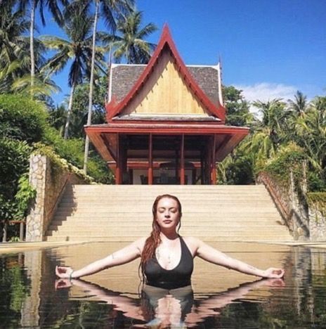 Lindsay Lohan relaxing in the water