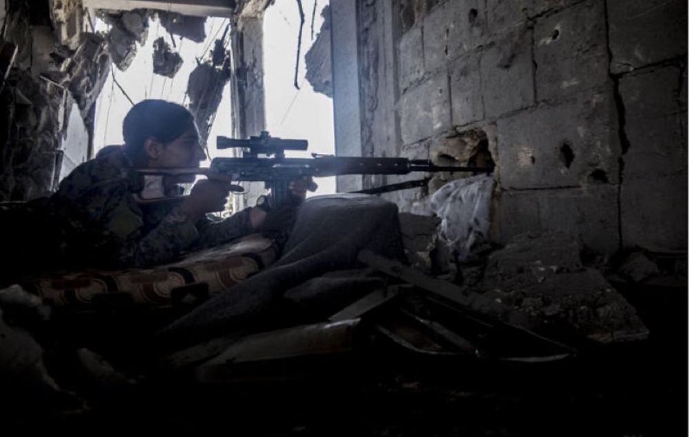 Female fighter in the Raqqa offensive in Rojava