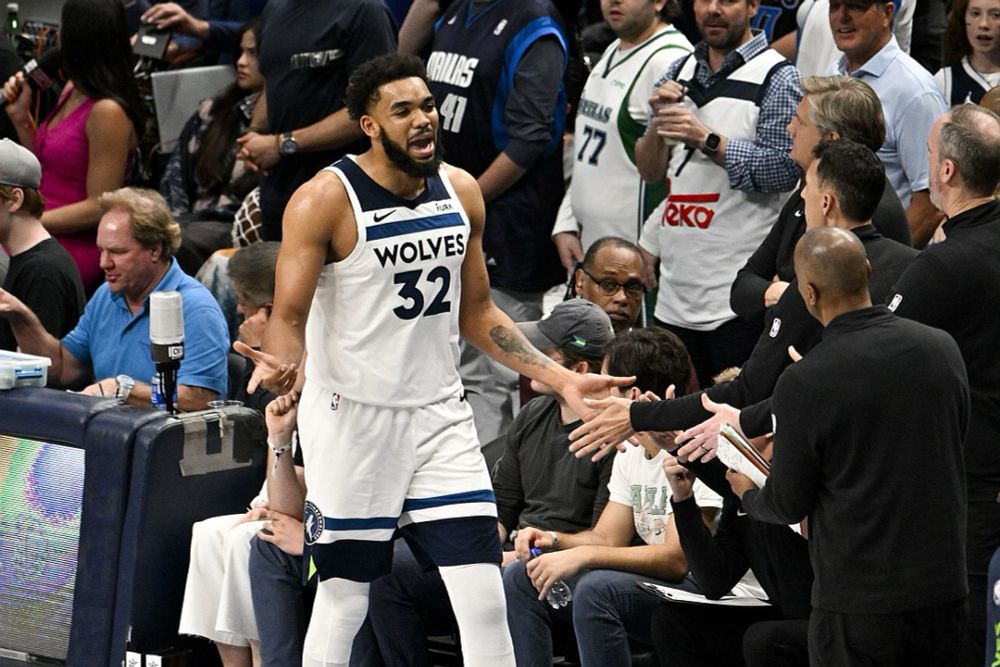 Report: Knicks Trade for Karl-Anthony Towns