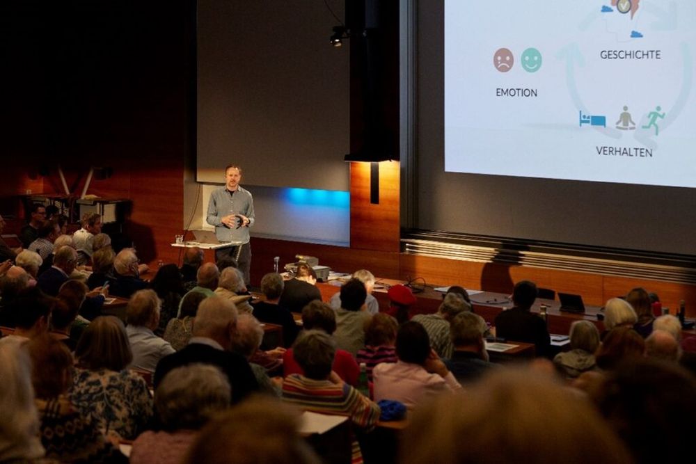 ETH Zurich alumnus Martin Inderbitzin, drawing from his personal battle with pancreatic cancer, shared at ETH Zürich’s Treffpunkt Science City Spring 2025 how challenges can be transformed into opportunities for growth.
