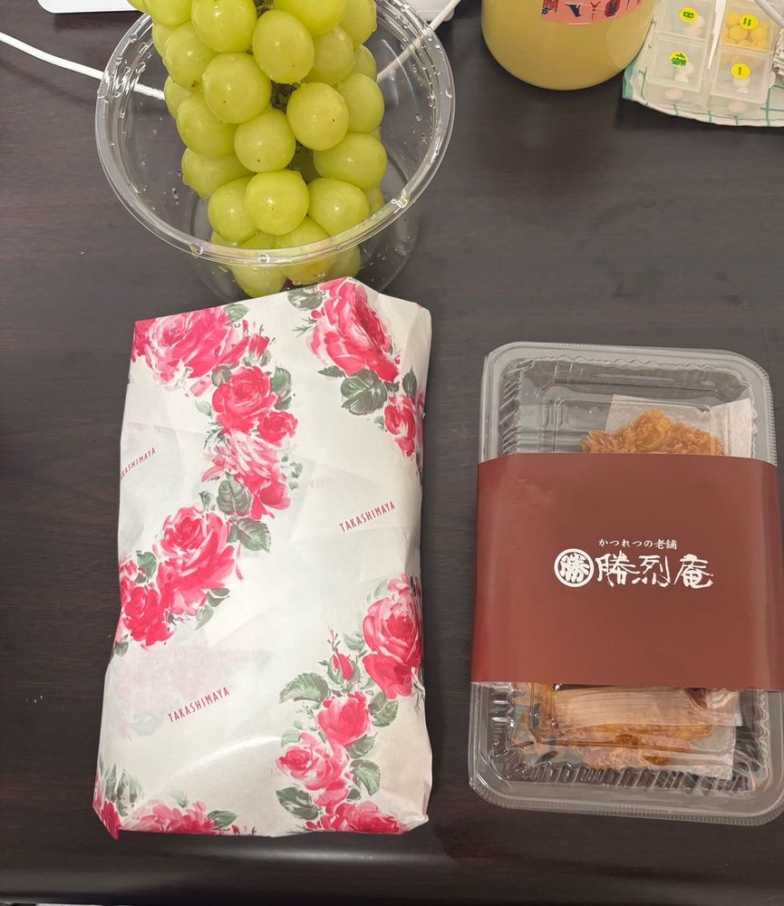 在橫濱的高島屋B1買的熟食