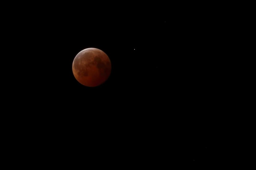 Lunar eclipse picture of a red moon 