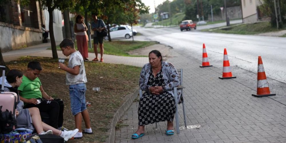 Orban setzt mehr als 3000 ukrainische Flüchtlinge einfach auf die Straße