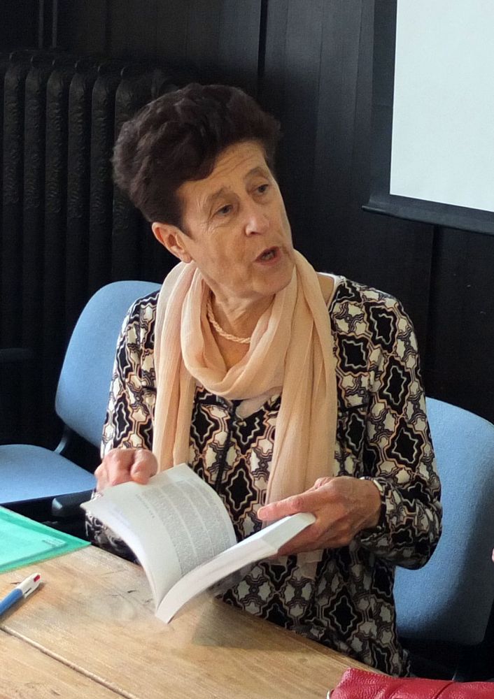 photo de Monique Crampon lors d'une conférence à Abbeville en 2017