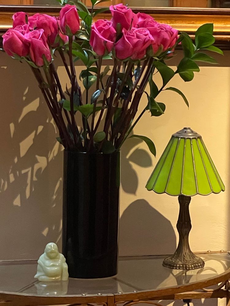 Comme le chante Miley Cyrus.
I can buy myself flowers…