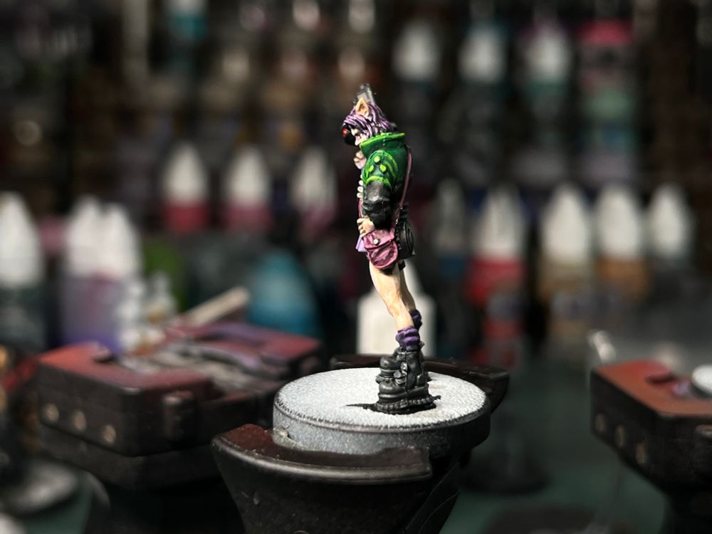 Mini of Mouse from Cyberpunk Red: Combat Zone. Left view. 