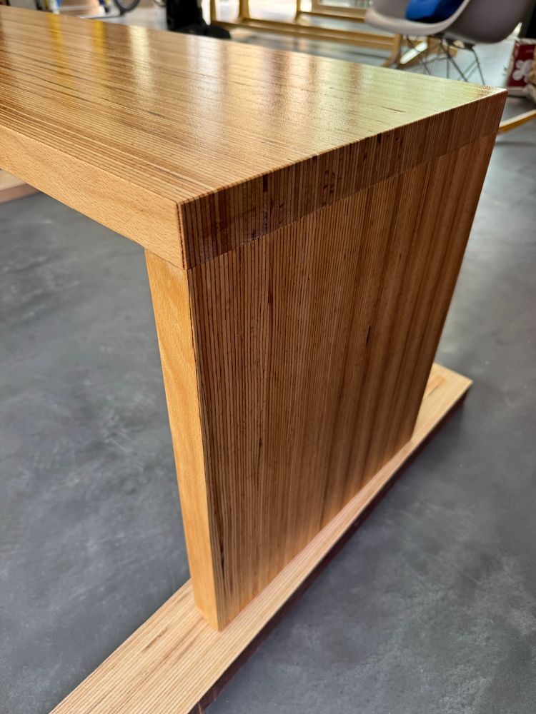 Beech end grain plywood bench. Seat to leg butt joint with biscuits and glued connection