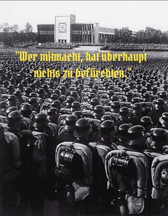 Bild der Wehrmacht (1933) mit der Aufschrift "Wer mitmacht, der hat überhaupt nichts zu befürchten."