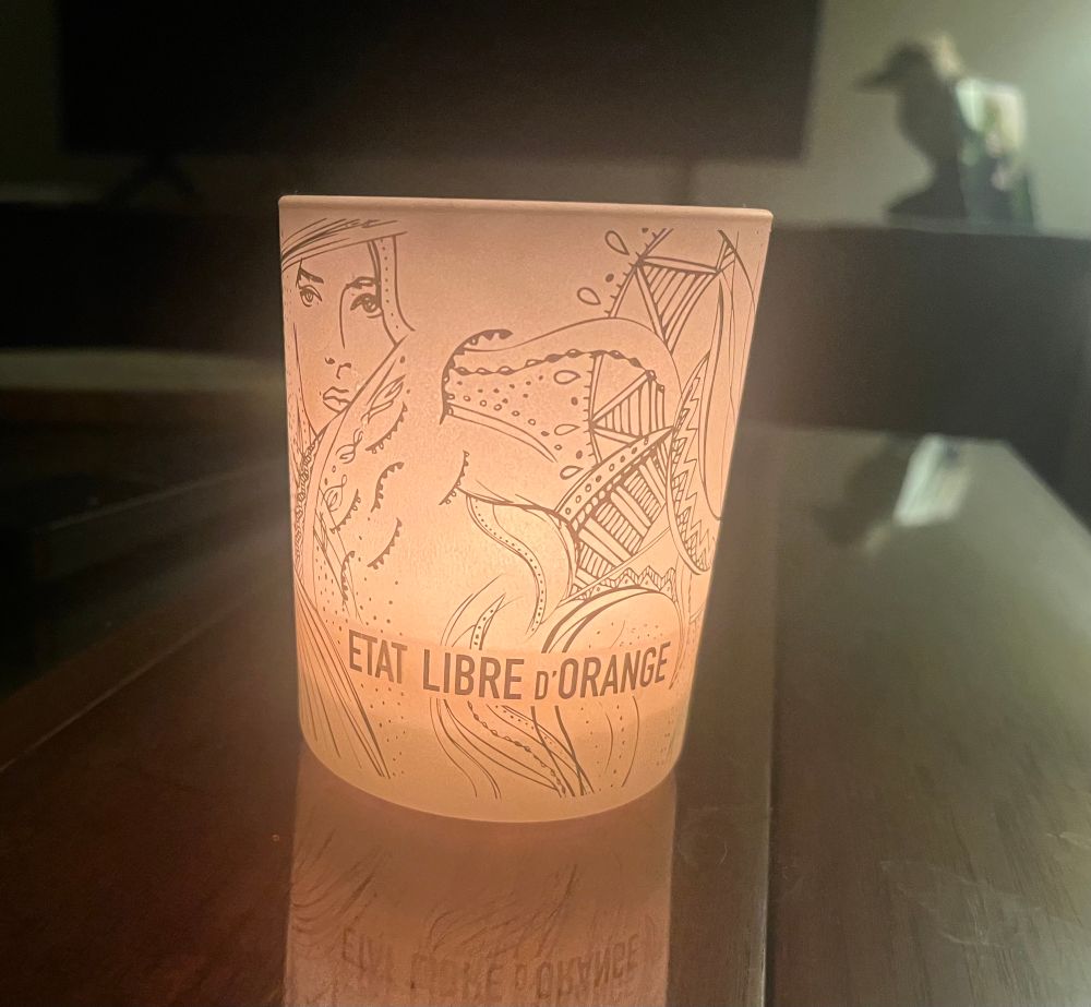 État libre d’orange - remarkable people candle. It cost me forty dollars I hate myself  