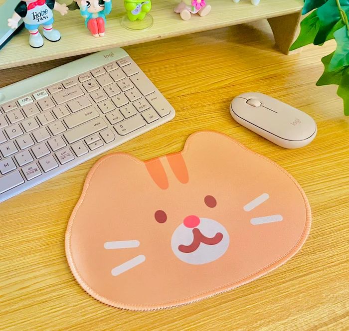 orange cat mousepad (just the head). 