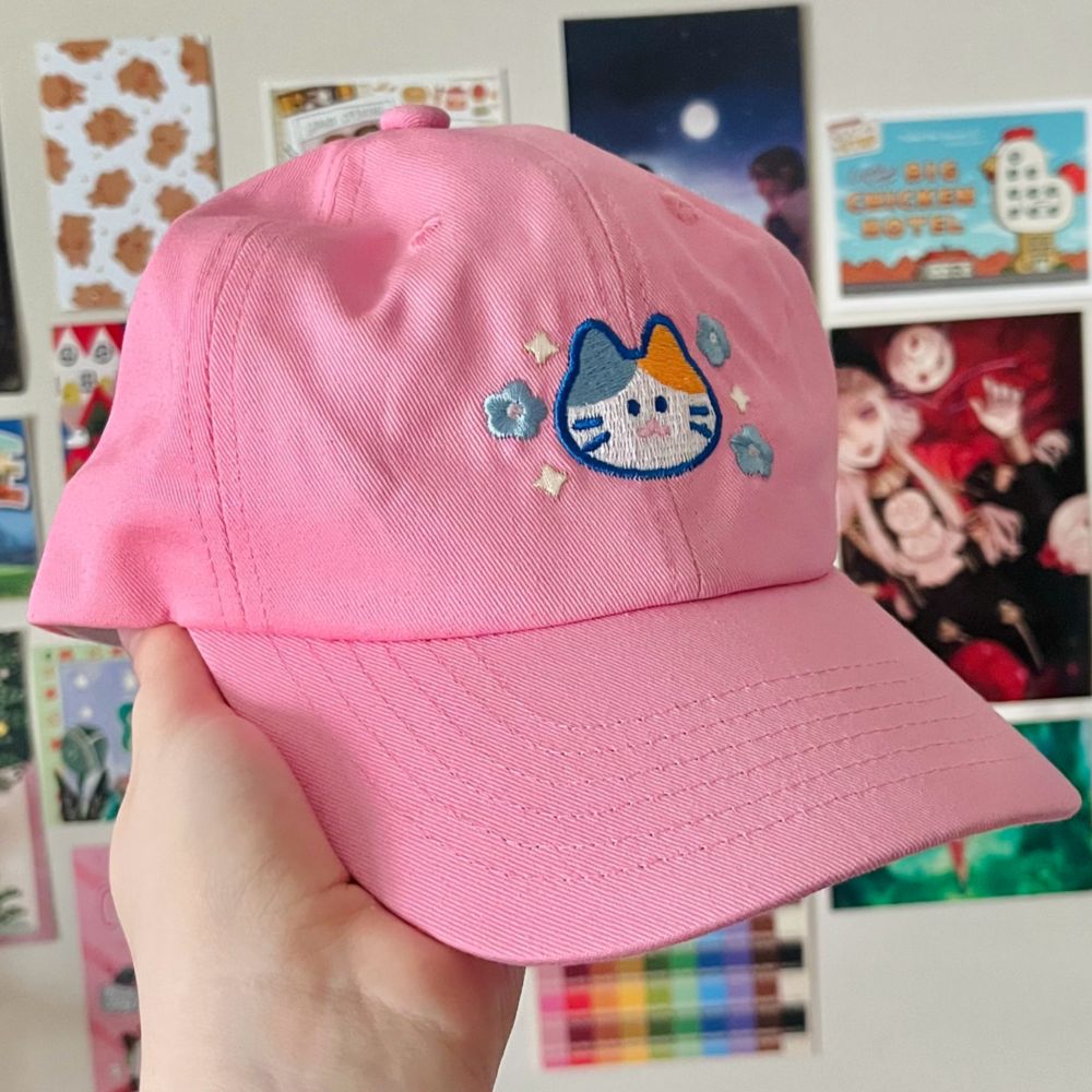 the same cap turned slightly. 