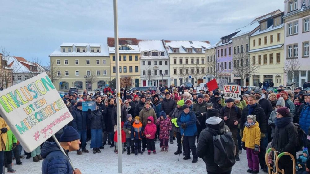 700 Menschen demonstrieren in Radeberg für Vielfalt und Demokratie