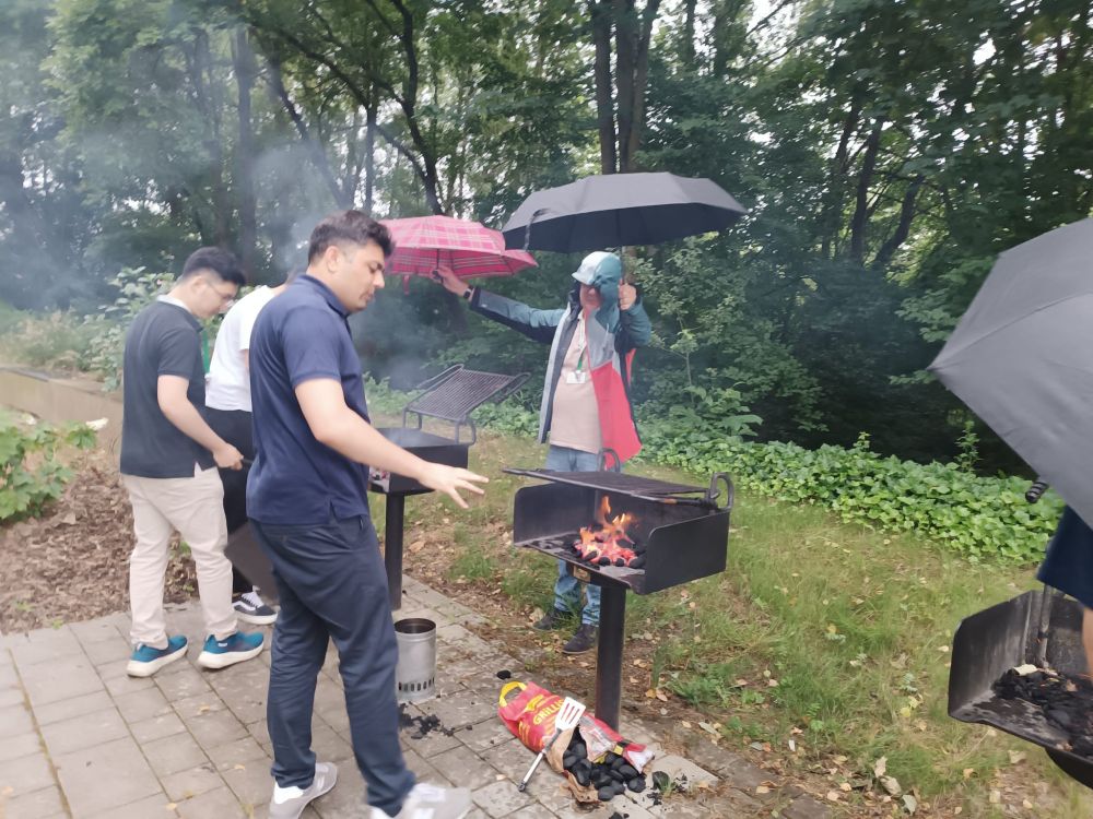 BBQ under the rain
