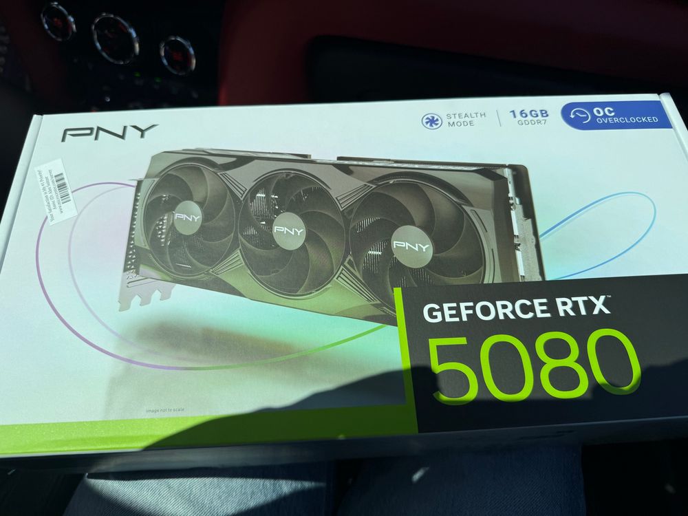 picture of an rtx 5080 graphics card