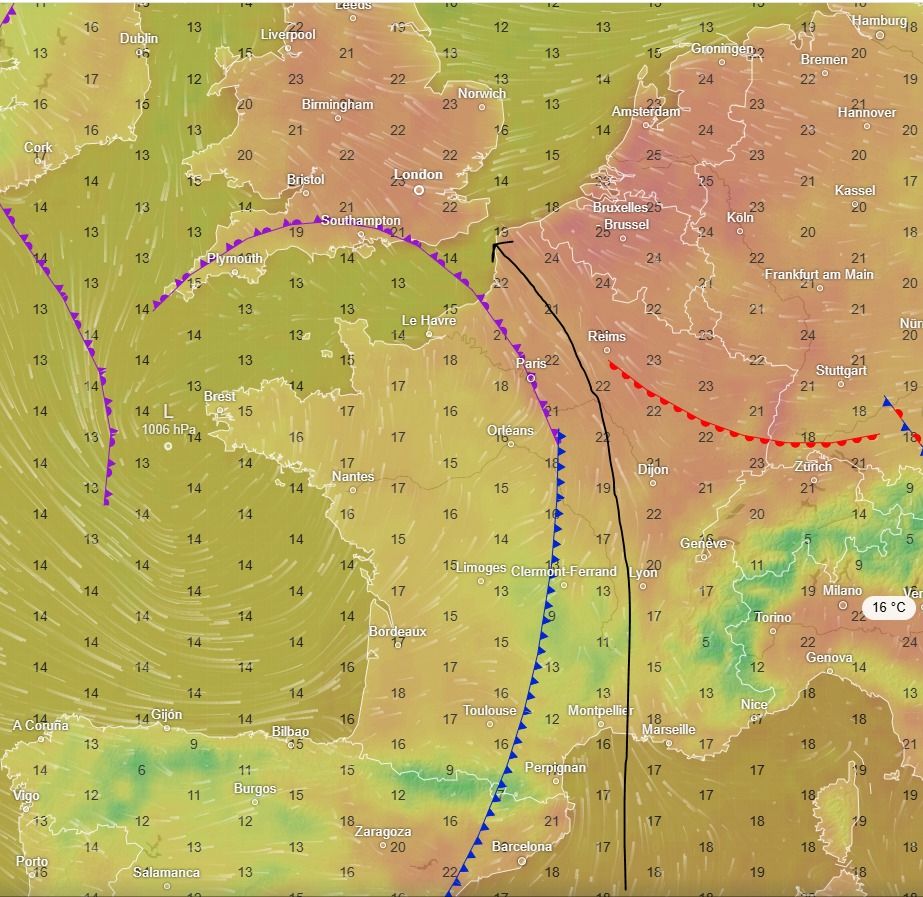 17:00 today. Warm North African air reaching South-eastern England