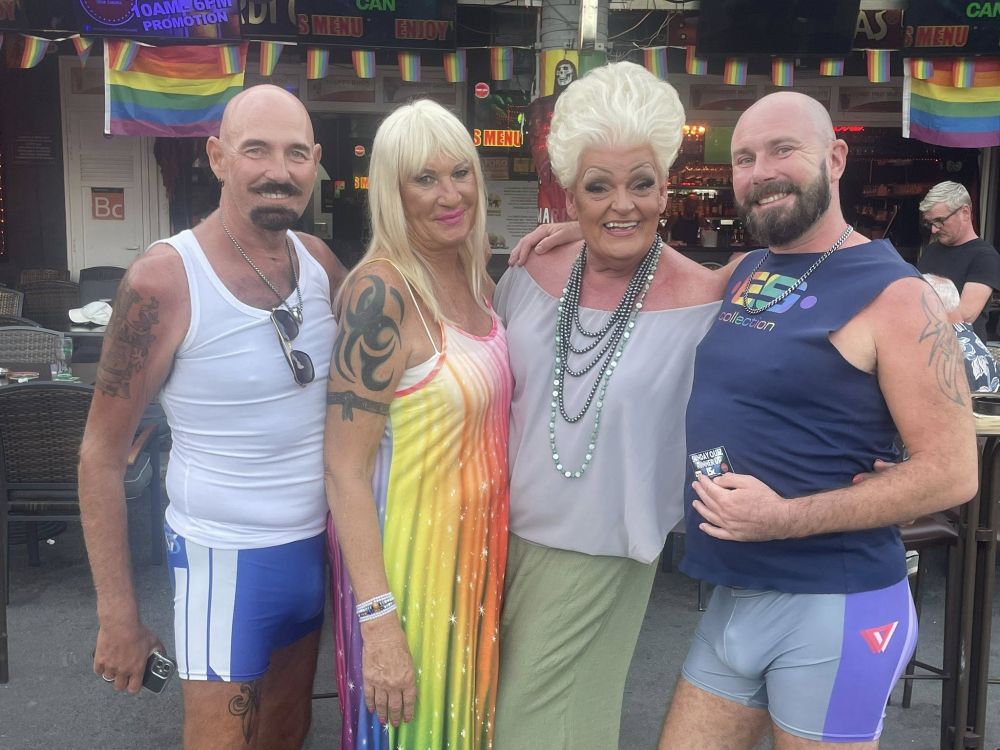 Alex, Allie, Miss Beverly Hills (aka Miss Heavily Built) and me.