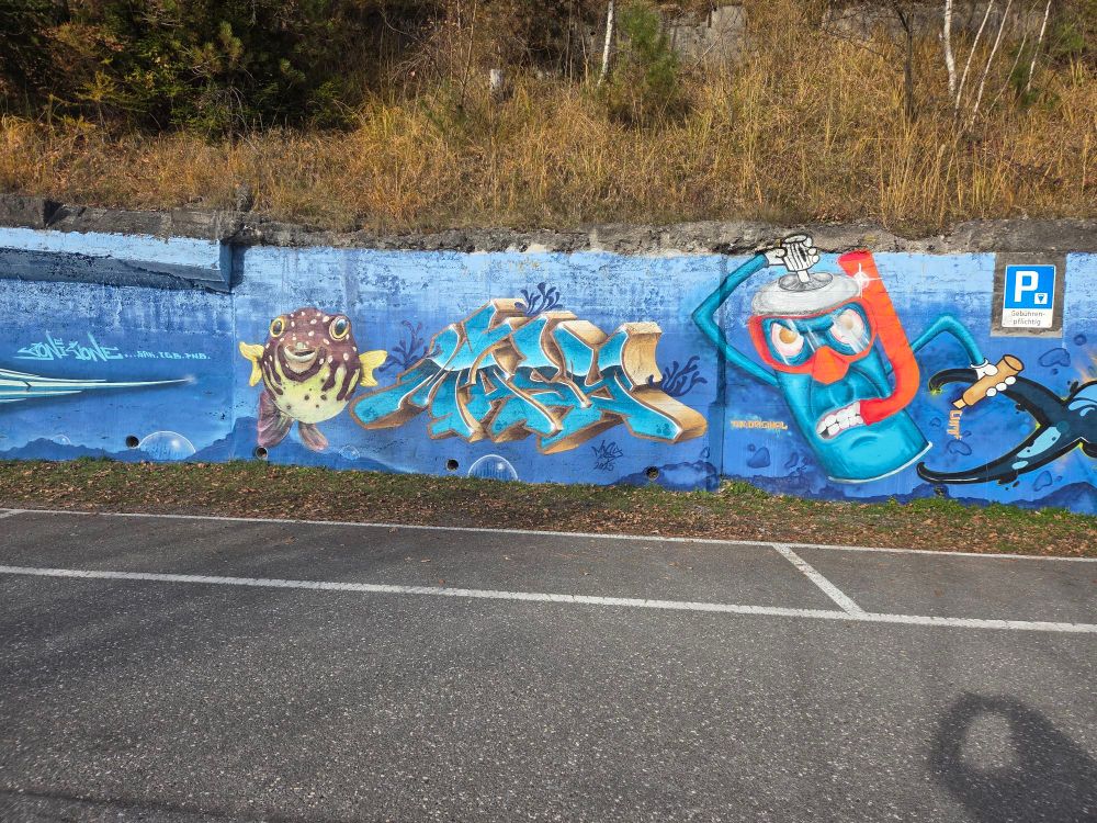 Puffi grüsst vom Graffiti 😘🥰🙃 am Parkplatz